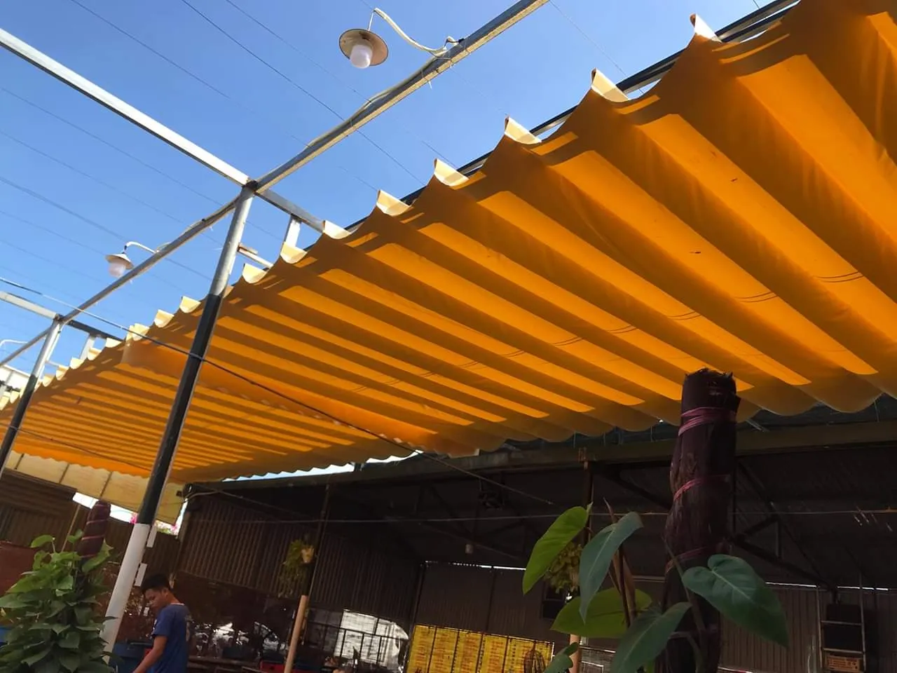 Thumbnail Lắp Đặt Bạt Xếp Lớp Lượn Sóng, Thi Công Mái Xếp Uy Tín Giá Rẻ Nhất Thị Trường